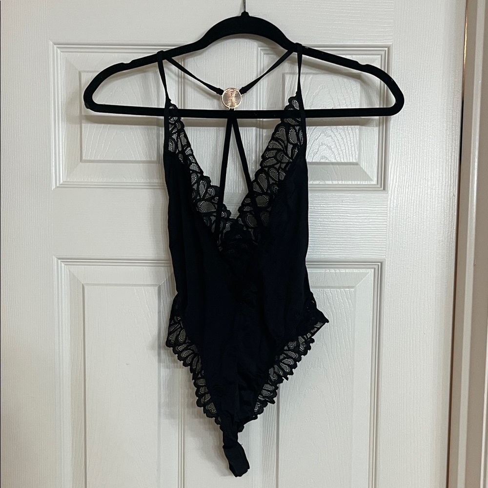 Savage X Fenty Elegant Black Lace Design